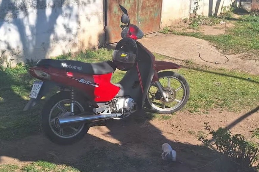 La motocicleta en la que Stella salía de su casa para dirigirse al hospital a trabajar.
