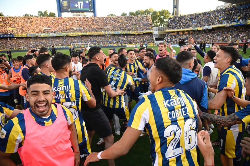 El festejo de Rosario Central. Crédito: Marcelo Manera