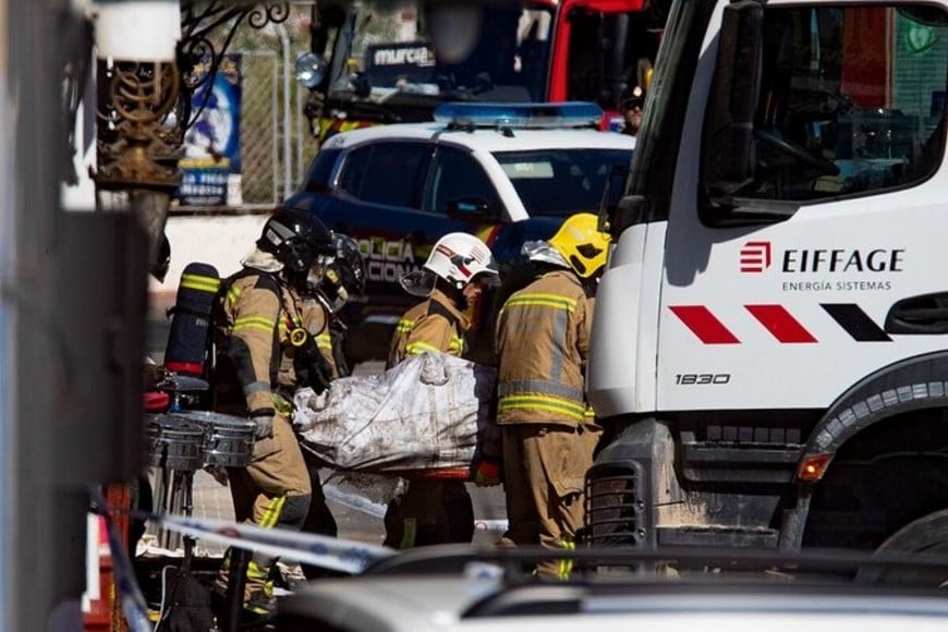 Varias dotaciones de bomberos combatieron el fuego por un par de horas