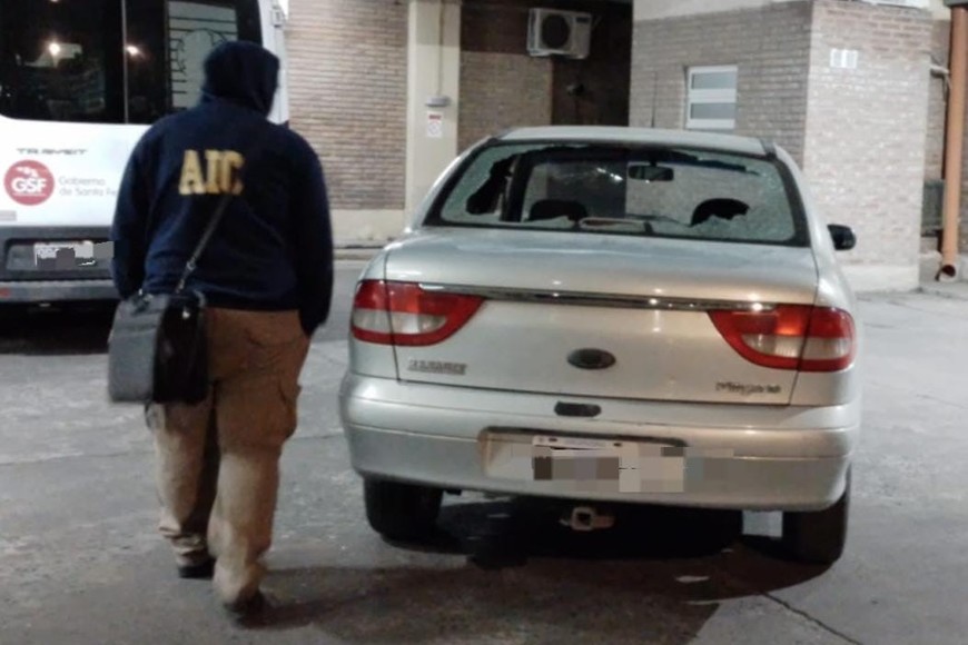 El Renault Megane cuando arribó al playón del hospital Cullen.