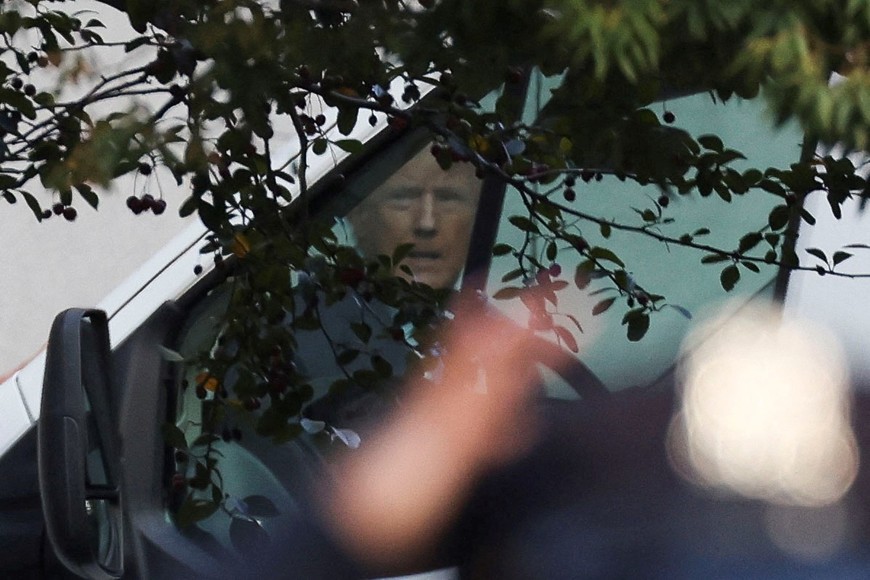 Former U.S. President Donald Trump leaves a Manhattan courthouse after attending the first day of the trial of himself, his adult sons, the Trump Organization and others in a civil fraud case brought by state Attorney General Letitia James, in New York City, U.S., October 2, 2023. REUTERS/Shannon Stapleton REFILE - QUALITY REPEAT