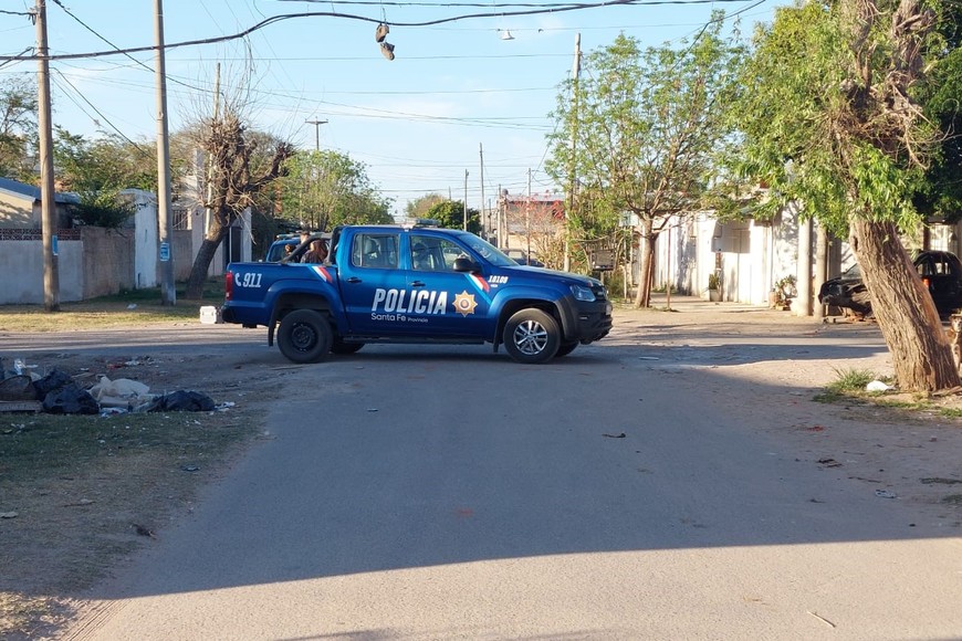 Peritos e investigadores de la AIC trabajaron en la escena del suceso.