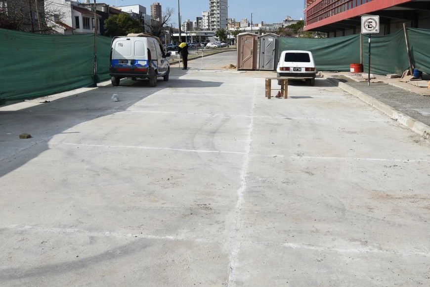 En pocos días los vehículos volverán a transitar por la Avenida López y Planes (sentido norte-sur), a la altura de Unión.  Foto: Mauricio Garín