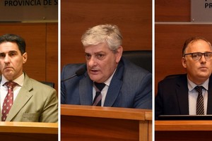 El tribunal estuvo conformado por los jueces José Luis García Troiano, Jorge Patrizi y Sergio Carraro. Créditos: Luis Cetraro y Guillermo Di Salvatore,