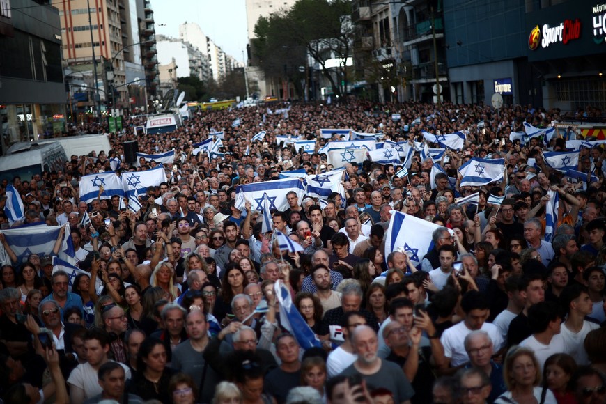 People attend a demonstration in support of Israel, in Buenos Aires, Argentina October 9, 2023. REUTERS/Tomas Cuesta