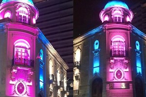Este domingo encenderán velas frente al Concejo, y muchos edificios municipales se iluminarán de rosa y celeste.