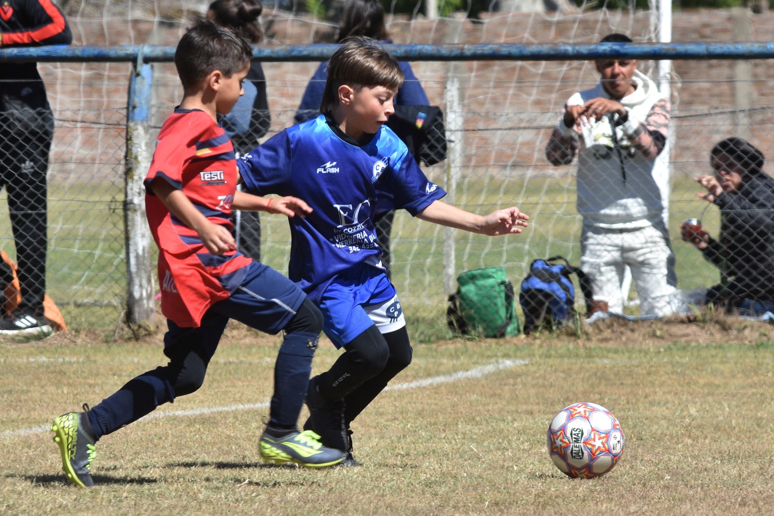 El torneo de fútbol infantil Lasallanito en su quinta edición. Comenzó hoy viernes y finaliza el domingo.