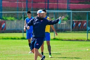 Experiencia como DT. Juan Pablo Pumpido, con apenas 40 años, ya superó los 100 partidos profesionales como entrenador. En Argentina dirigió a Unión, Patronato de Paraná y Alvarado de Mar del Plata. Ahora, con Nacional de Paraguay, suma su cuarta experiencia como entrenador en el fútbol guaraní.