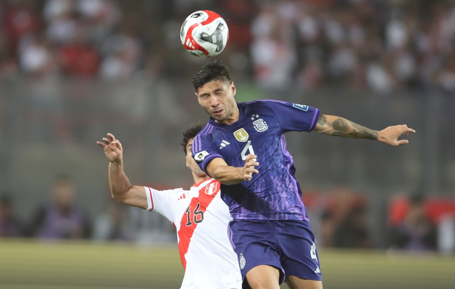 Gonzalo Montiel. El defensor lateral se retiró lesionado.