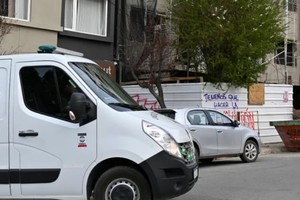 El hombre falleció en el acto, tras precipitarse al vacío en momentos en que estaba trabajando.