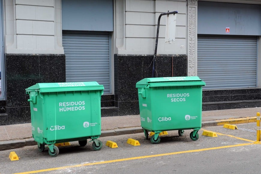 Los containers que colocó el municipio, para residuos húmedos y sólidos, son una "ayuda" para implementar BPAs.