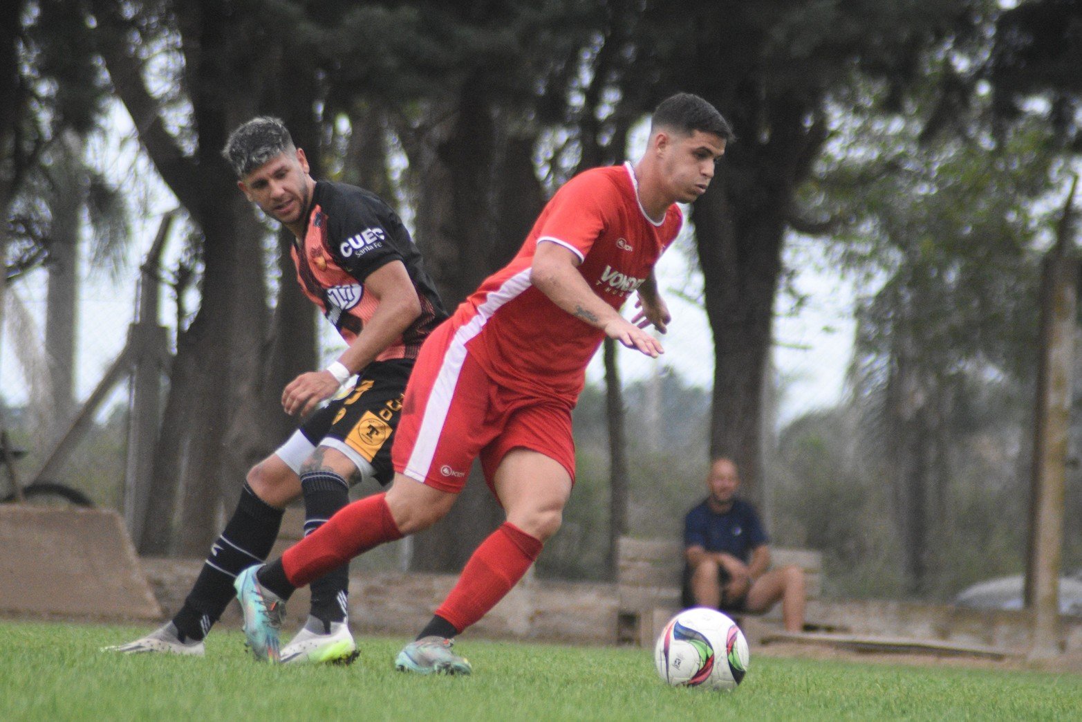 Independiente y Las Flores igualaron 1 a 1 por una nueva fecha de la Liga Santafesina de fútbol.