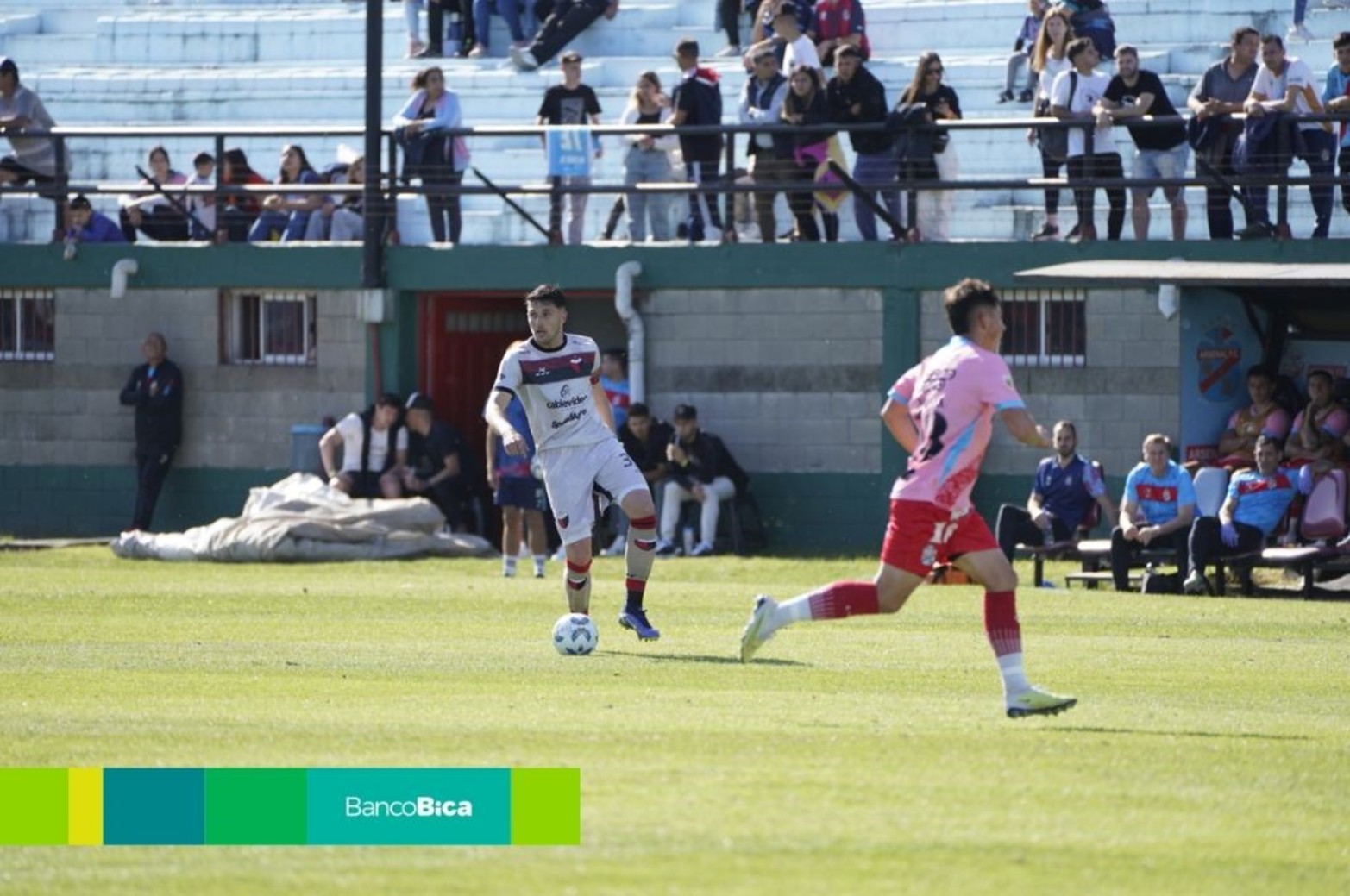 Colón cayó ante Arsenal en Sarandí.