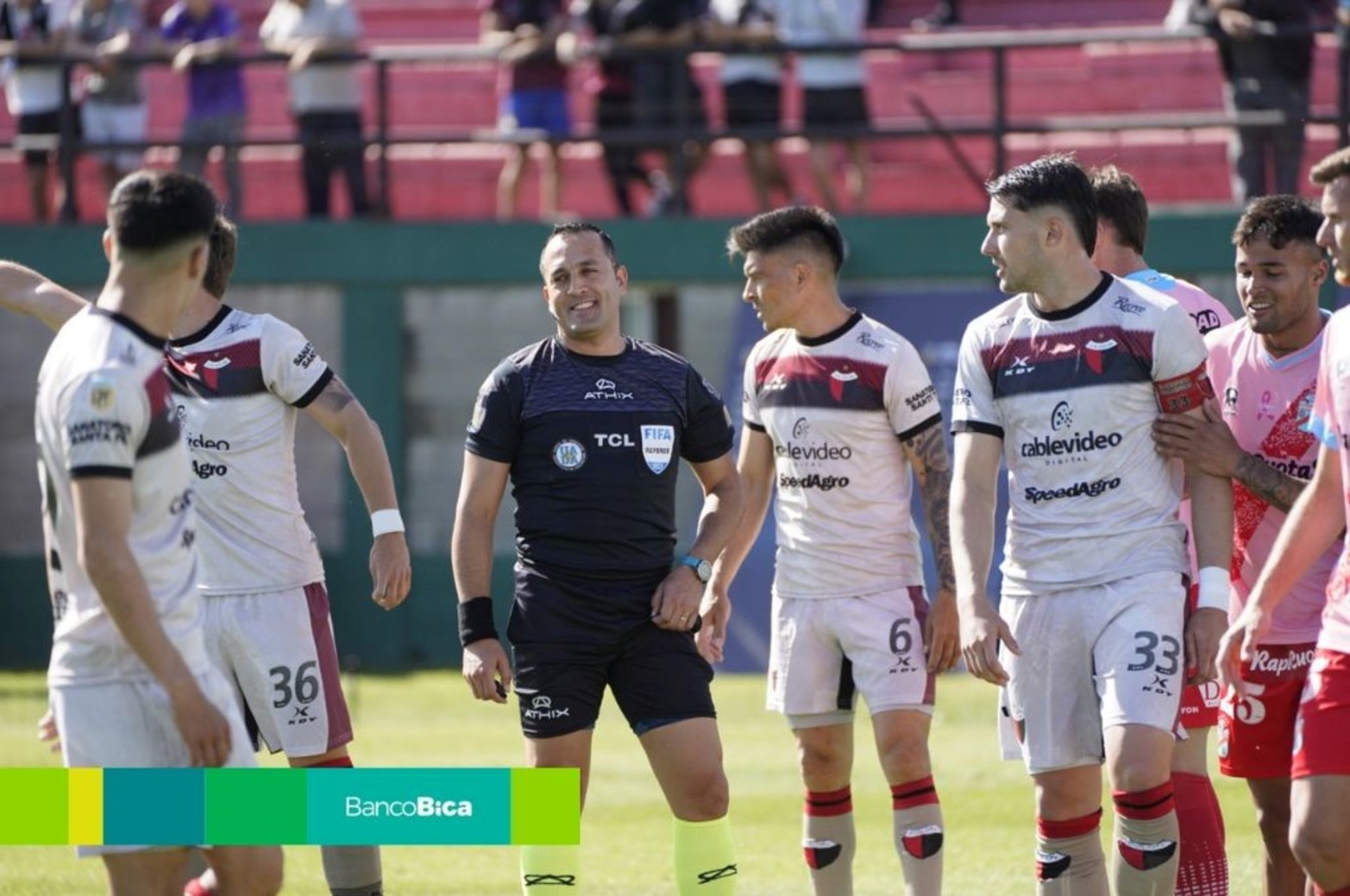 Colón cayó ante Arsenal en Sarandí.