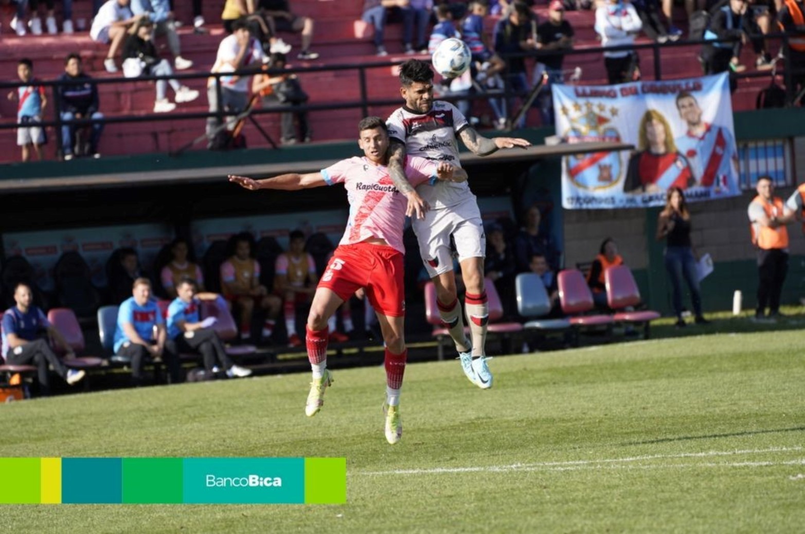 Colón cayó ante Arsenal en Sarandí.