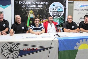 En la conferencia, estuvieron presentes el vicepresidente Damián Franzen, el presidente del Cycles Moto Club, Adrián Braida, y los promotores del evento, entre ellos, Rubén Degiorgio, Mario Schmidt, Horacio Baldo, y Alberto Chiavón.