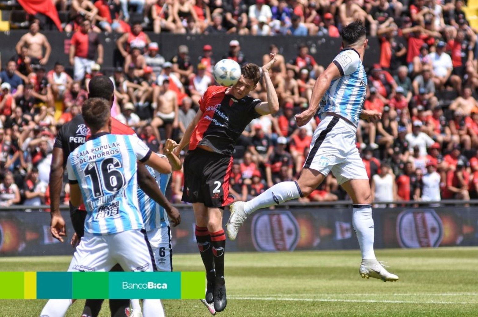 Colón venció a Atlético Tucumán en Santa Fe.