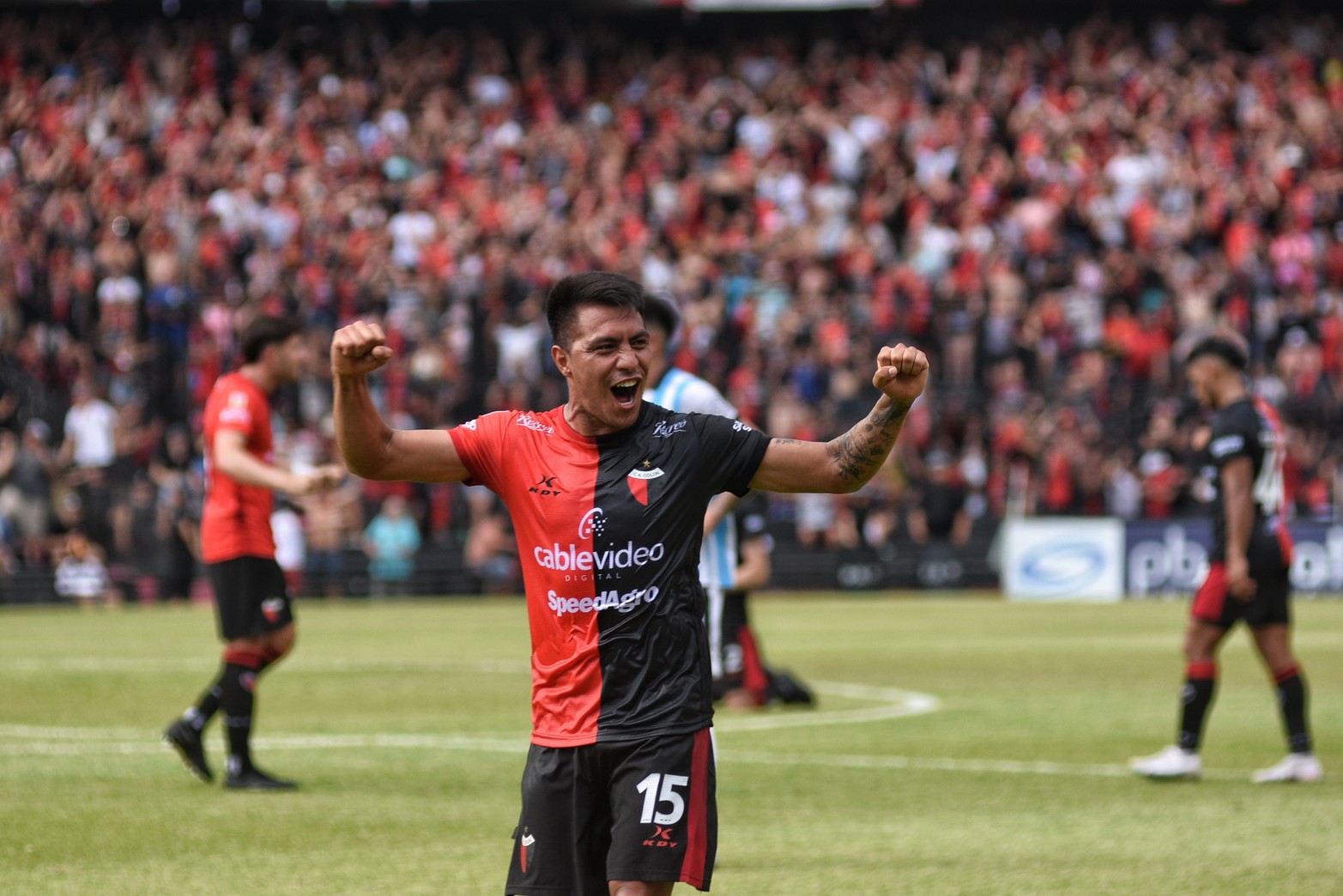 Cardozo Lucena, y su alegría por el triunfo, en su segundo partido, después de la lesión.