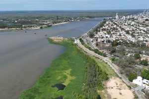El nivel de alerta para Santa Fe es de 5,30 mts y el de evacuación es al llegar a los 5,70 mts. Actualmente, el río Paraná mide 3,17 mts. Foto: Fernando Nicola