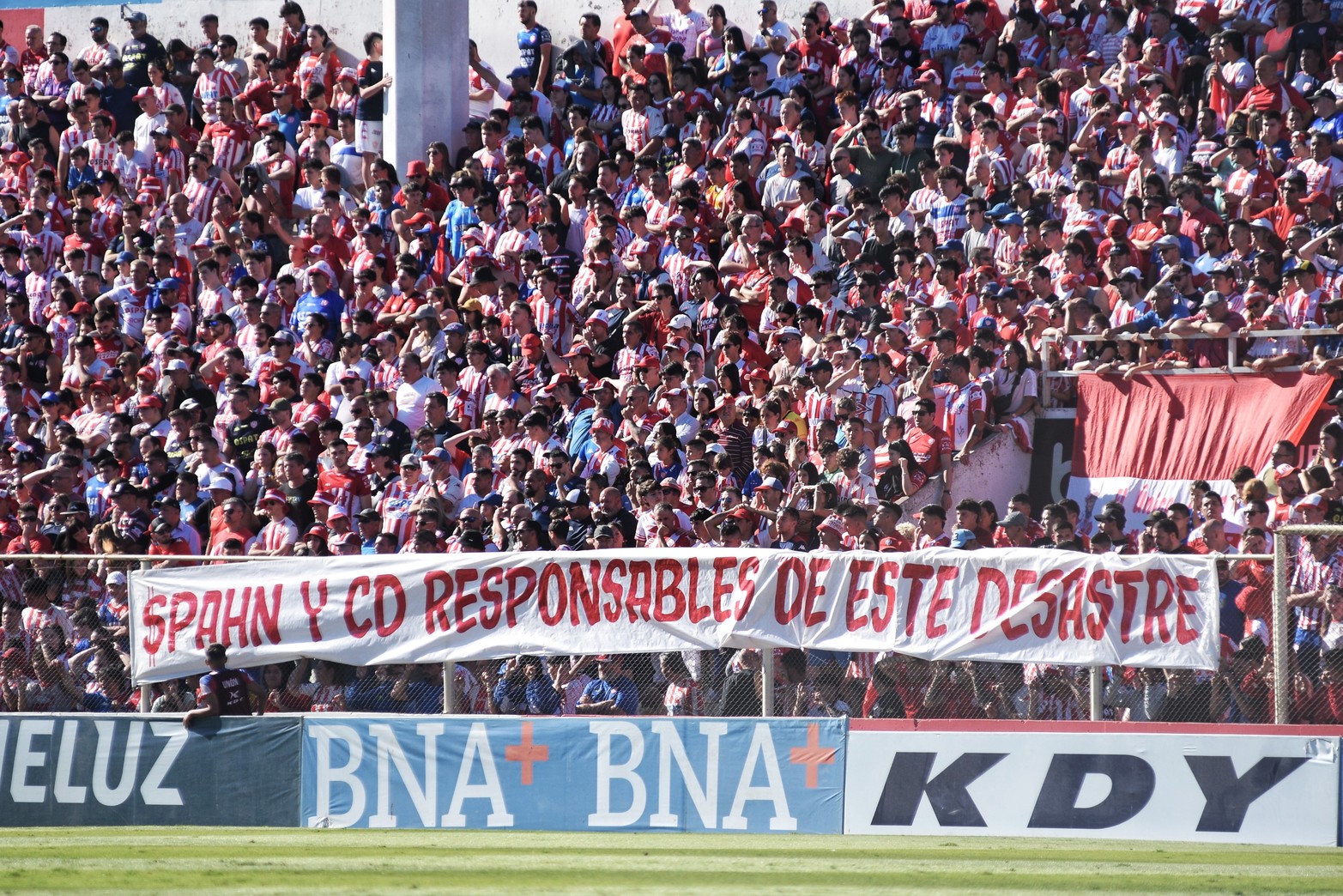 Lanús frenó el avance en su campo y la impaciencia tatengue se expresa