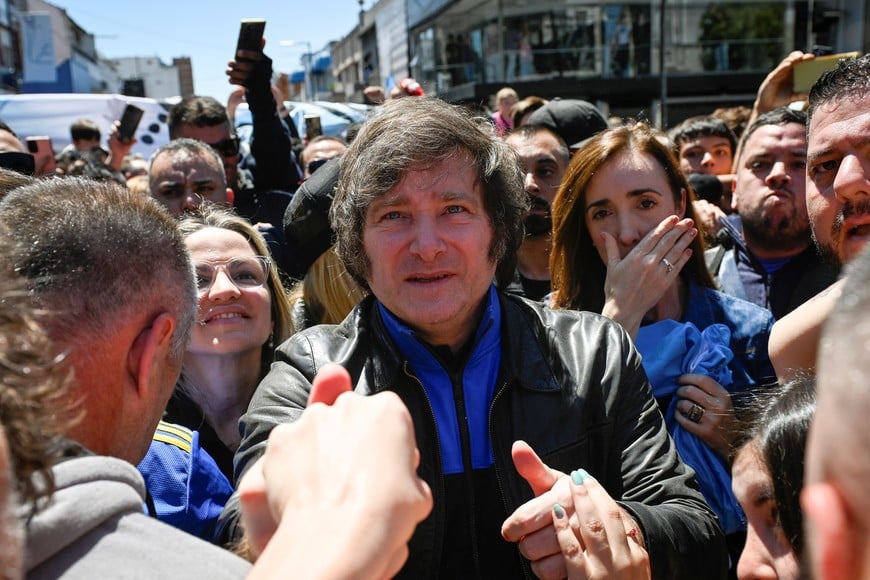 Argentina's presidential candidate radical libertarian Javier Milei campaigns, ahead of a second-round presidential election run-off between him and the ruling Peronist coalition's economy chief Sergio Massa, in Buenos Aires, Argentina November 4, 2023. REUTERS/Mariana Nedelcu