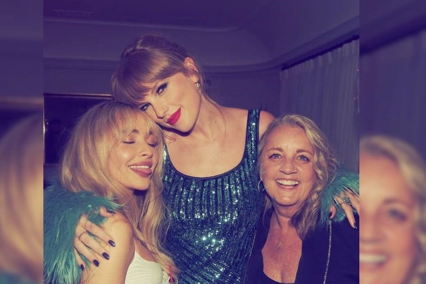 Sabrina Carpente y Taylor Swift en una fiesta después de los Grammy.