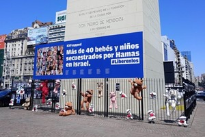 Imagen ilustrativa. El pedido simbólico en el Obelisco por los argentinos secuestrados por Hamás. Crédito: Juan Vargas/NA