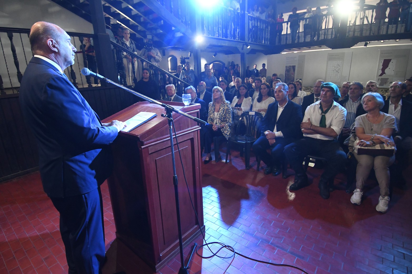 El gobernador Omar Perotti en el acto por los 450 años de la ciudad de Santa Fe en Cayastá.