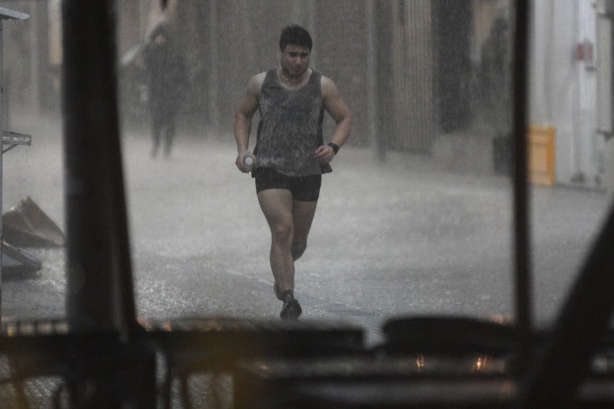 La municipalidad de la ciudad de Santa Fe brindó los datos de agua caída en la capital provincial por las lluvias del martes y la madrugada del miércoles.