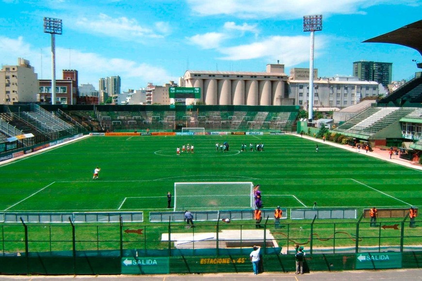 La cancha de Ferro, todo un símbolo del fútbol bonaerense.