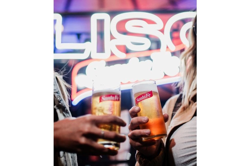 Cerveza Santa Fe aprovechó el festejo y anunció que las acciones se extenderán para conmemorar “el Mes del Liso”.
