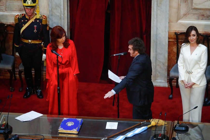 Juró ante la Asamblea Legislativa Javier Milei es el nuevo presidente de Argentina