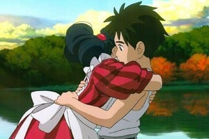 El nuevo trabajo de Miyazaki, que maneja un tono similar al resto de la producción de Ghibli, es sobre un joven que trata de adaptarse a un nuevo entorno tras la muerte de su madre.
Foto: Studio Ghibli