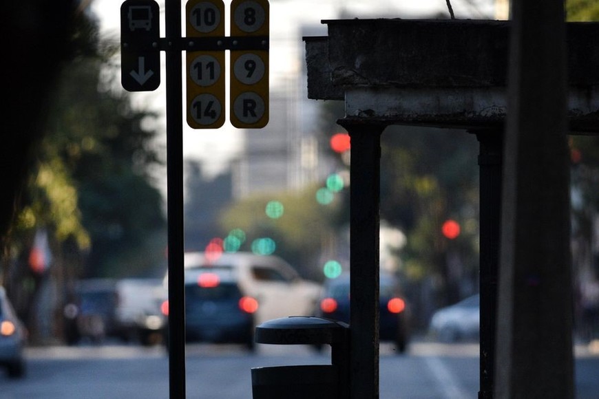 Un nuevo conflicto deja a los usuarios del transporte urbano con un servicio deficiente. Foto: Pablo Aguirre