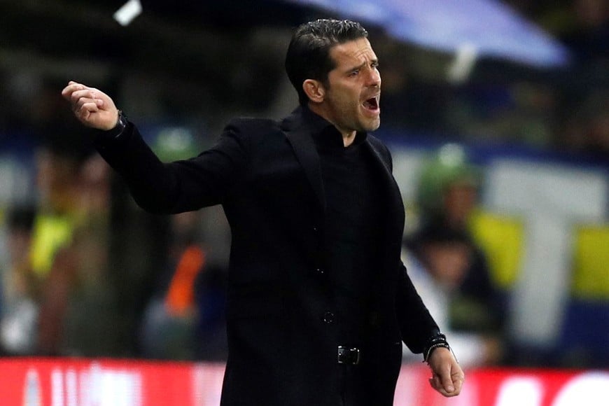 Soccer Football - Copa Libertadores - Quarter Finals - First Leg - Boca Juniors v Racing Club - Estadio La Bombonera, Buenos Aires, Argentina - August 23, 2023 Racing Club coach Fernando Gago REUTERS/Agustin Marcarian