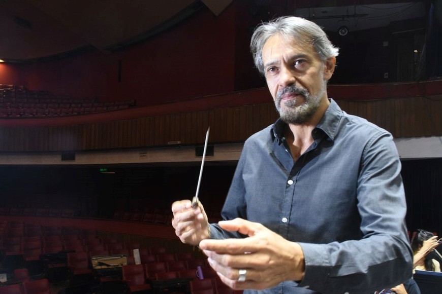 Silvio Viegas, titular de la orquesta. Foto: Archivo / Mauricio Garín