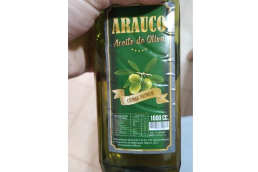 "Aceite de Oliva Calidad Premium, marca Arauco"