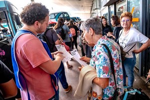 En este marco, desde el pasado martes y durante los próximos días, los equipos de Cercanía brindan recomendaciones a los viajeros sobre los cuidados a tener en cuenta a la hora de viajar.