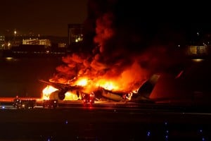 Japan Airlines' A350 airplane is on fire at Haneda international airport in Tokyo, Japan January 2, 2024. REUTERS/Issei Kato
     TPX IMAGES OF THE DAY