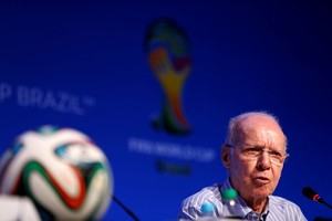 FILE PHOTO: Former soccer player and coach Mario Zagallo of Brazil, speaks during a news conference ahead of the draw for the 2014 World Cup at the Costa do Sauipe resort in Sao Joao da Mata, Bahia state, December 5, 2013. The draw will be held at the resort on December 6. REUTERS/Sergio Moraes/File Photo