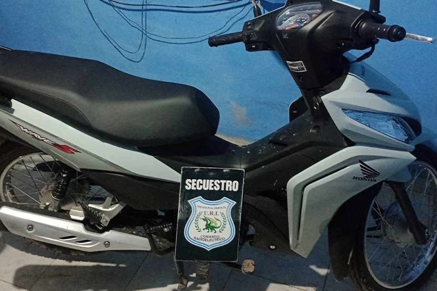 Tras una persecución se logró recuperar la moto sustraída. Crédito: El Litoral.