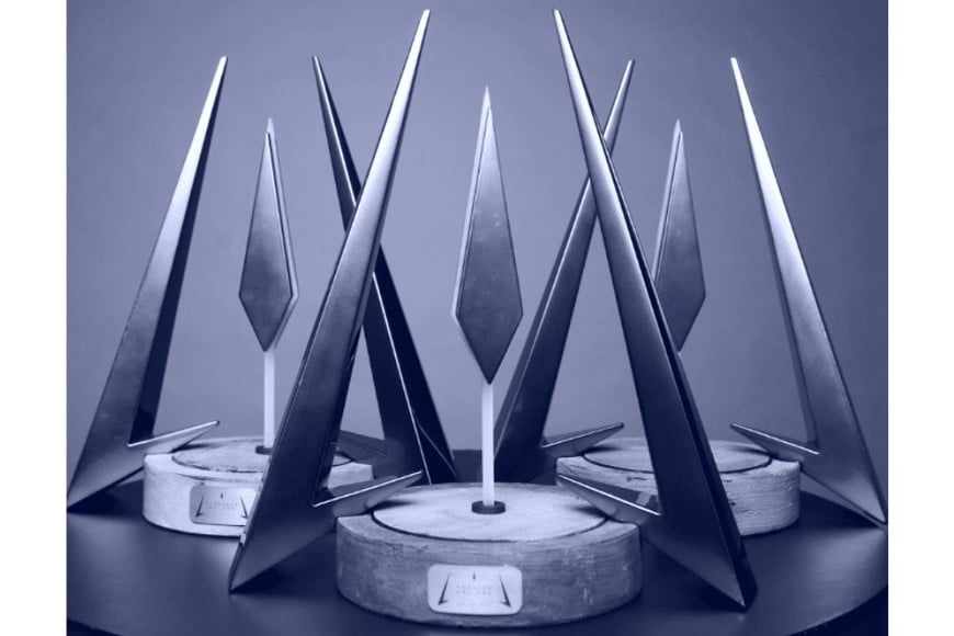El trofeo de los premios ESLAND 2024. Crédito: ESLAND