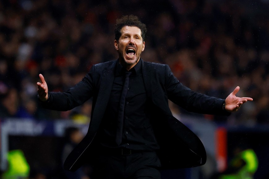 Soccer Football - Copa del Rey - Round of 16 - Atletico Madrid v Real Madrid - Metropolitano, Madrid, Spain - January 18, 2024
Atletico Madrid coach Diego Simeone reacts REUTERS/Susana Vera