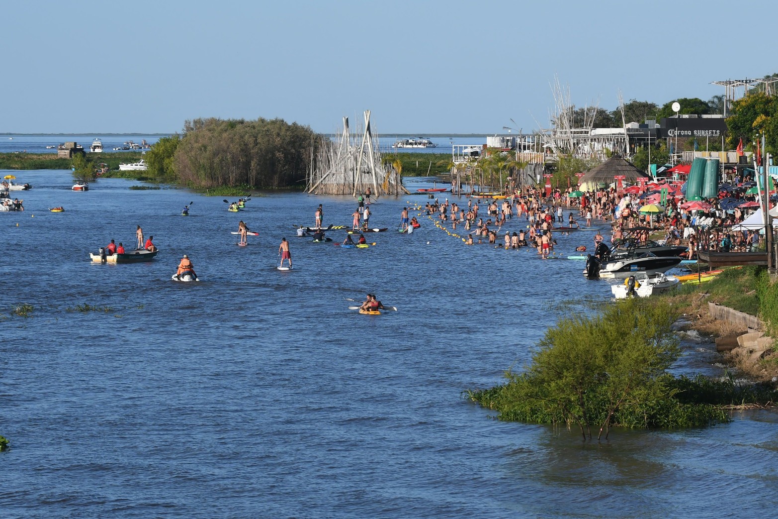 La semana de la laguna Setúbal volvió a recibir a miles de santafesinos en sus costas.