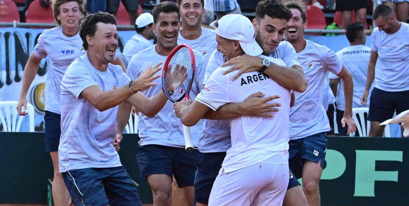En una definición para el infarto, Báez derrotó a Popko y Argentina clasificó a las Finales de la Copa Davis - El Litoral