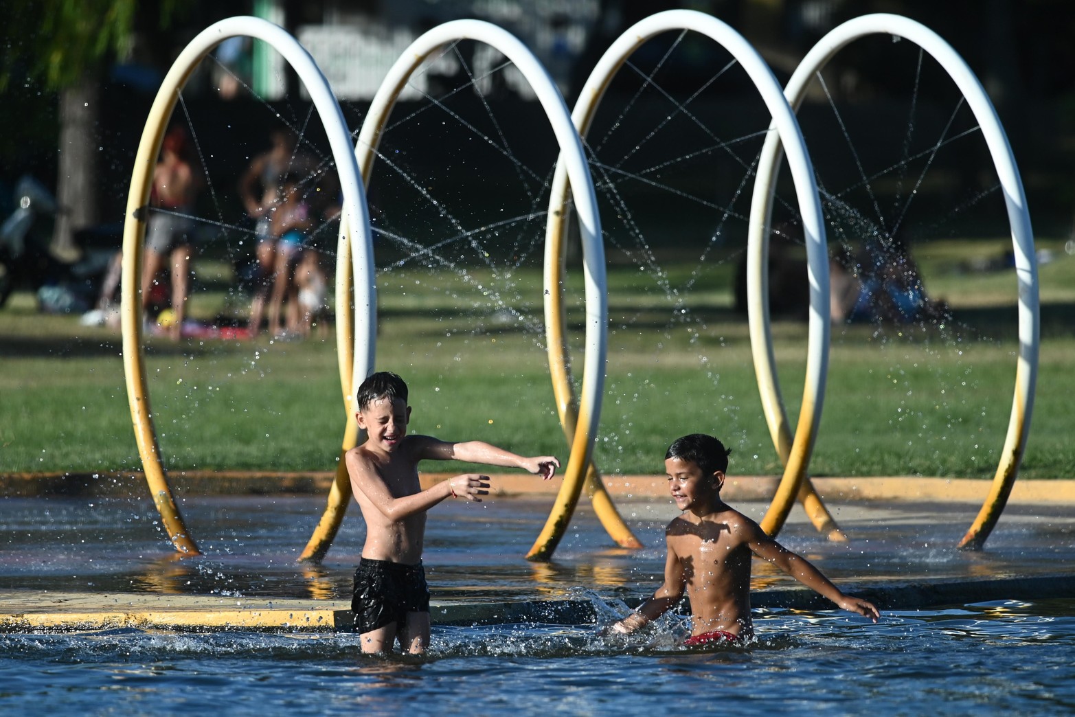 Los niños son los que mas usan la zona de juego.