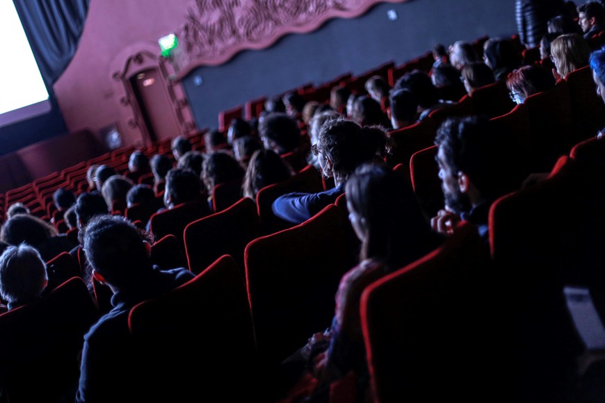 Las salas de cine de Santa Fe despliegan una variada selección de películas.