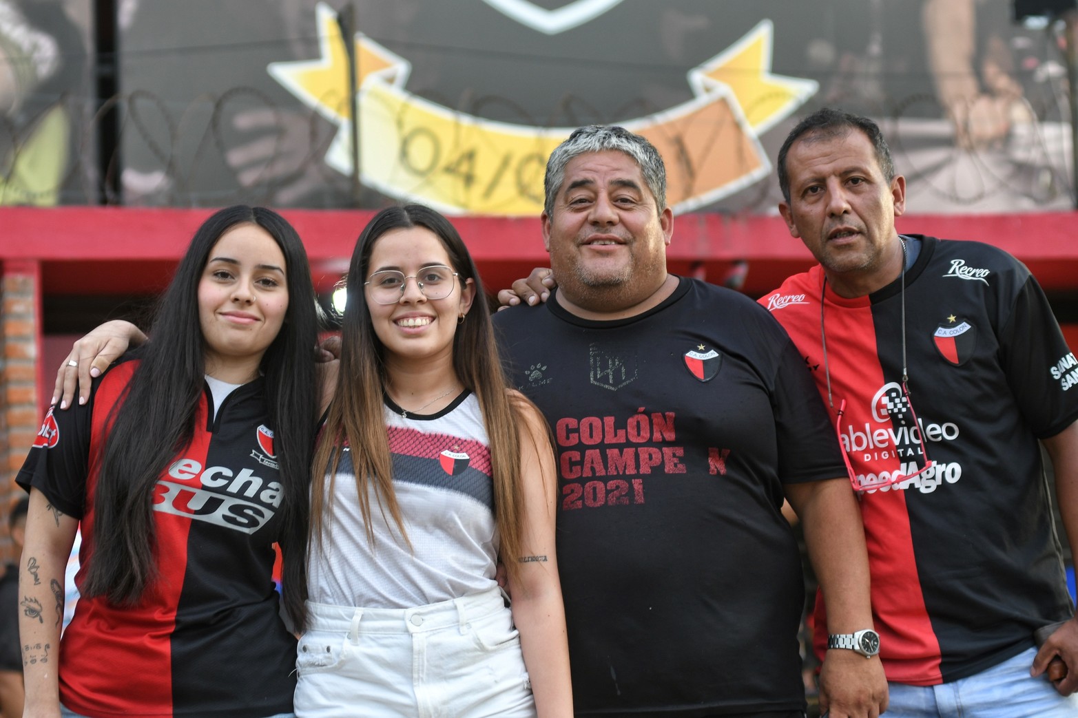 Los hinchas de Colón, volvieron a festejar de local.  De los seis puntos en juego, el equipo logró todos.