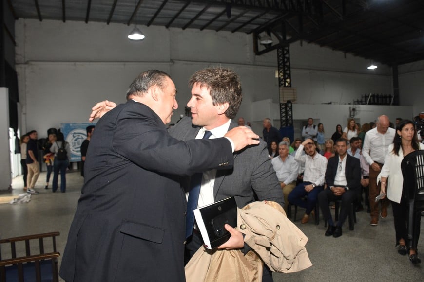 El nuevo Fiscal Municipal, Dr. Miguel Molinari, interviene en todos los reclamos administrativos. En la foto, junto al intendente Poletti.
