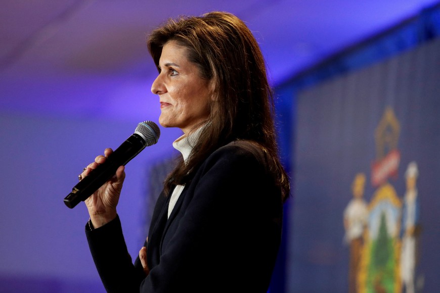 Republican presidential candidate and former U.S. Ambassador to the United Nations Nikki Haley pauses her speech for a heckler during a campaign event in Portland, Maine, U.S. March 3, 2024. REUTERS/Joel Page